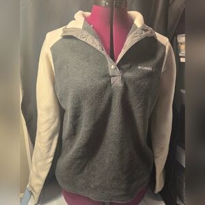 Columbia Gray and Cream Fleece Jacket